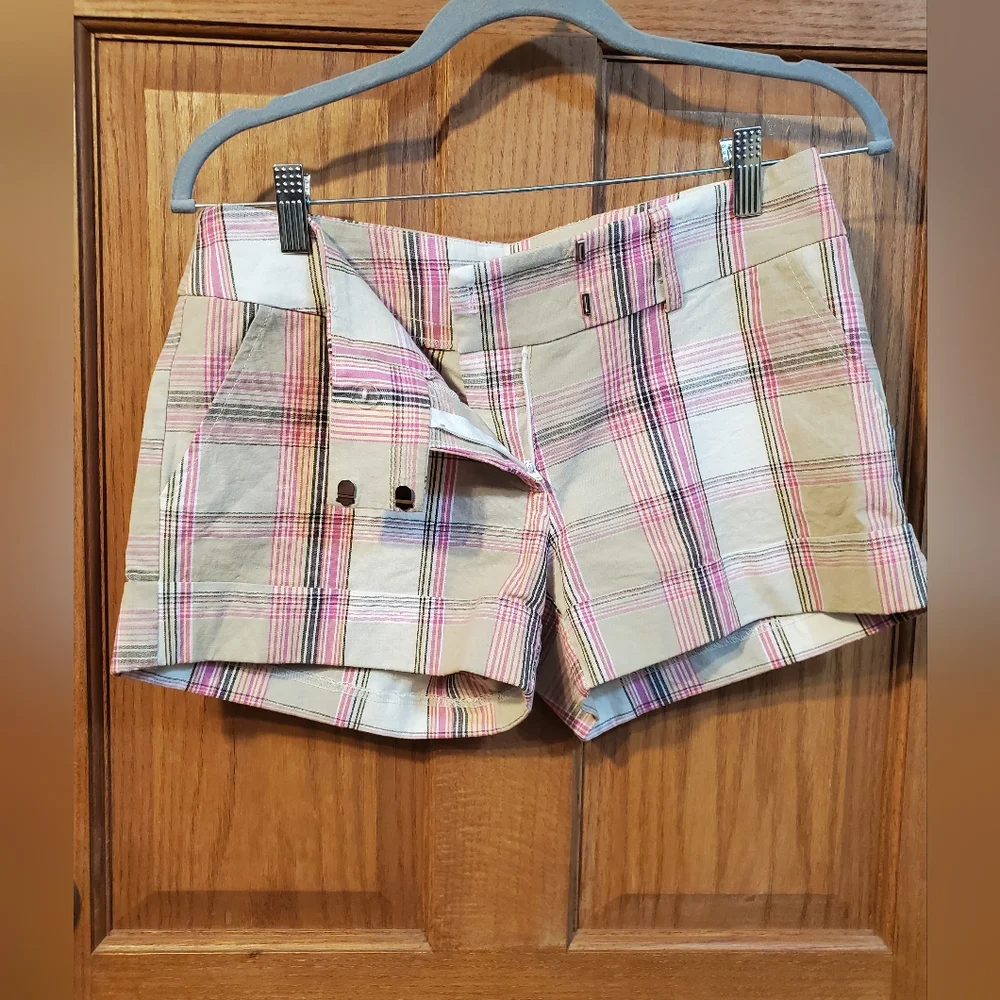 💥💥3/$15💥💥Necessary Objects Women's Shorts - Picture 3 of 9